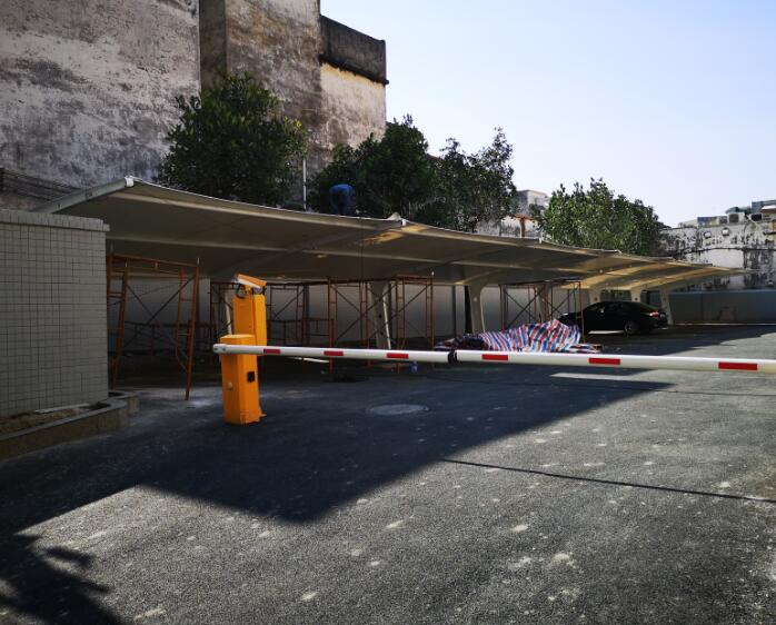 廣東陽江張拉膜j結構車棚工程